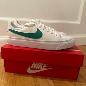 New in Box Nike Court Legacy Tennis Sneakers